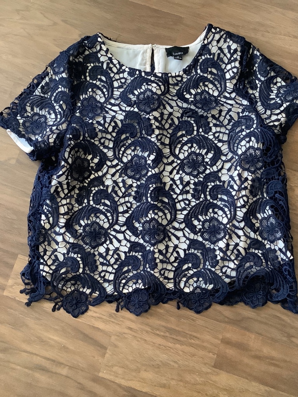 Limier short sleeves blue crochet blouse